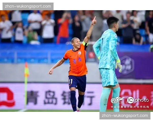 比赛突发:青岛海牛对阵南通支云因天气原因中断,择日补赛